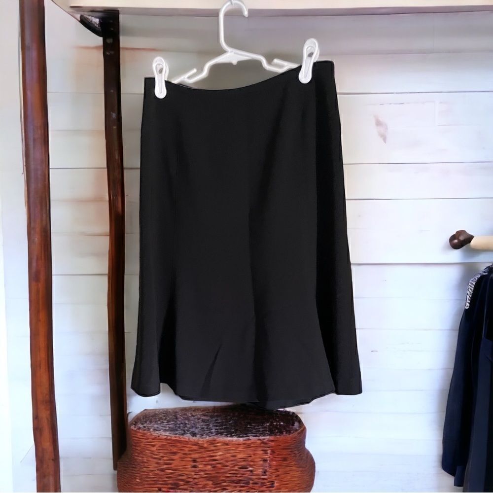 Ann Taylor l Black Lined A line Skirt l Back Pleats l Back zip l 4 l EUC